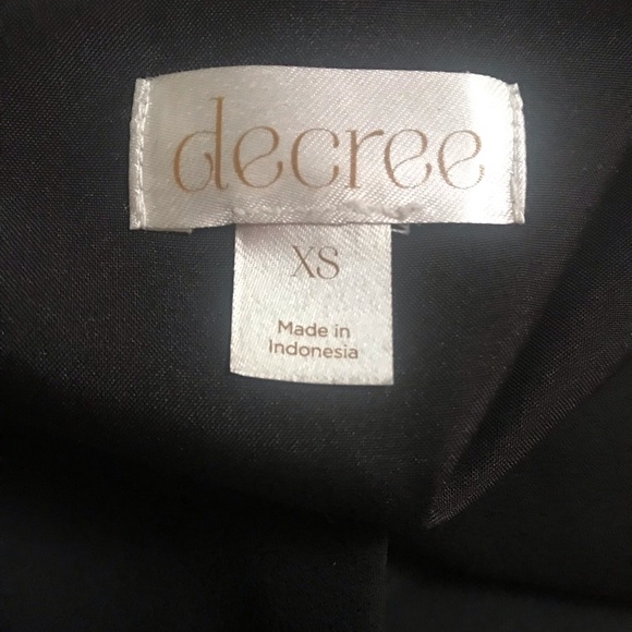 🦋 𝐁𝐥𝐚𝐜𝐤 𝐃𝐞𝐜𝐫𝐞𝐞 𝐑𝐨𝐦𝐩𝐞𝐫 🦋 - Picture 3 of 3